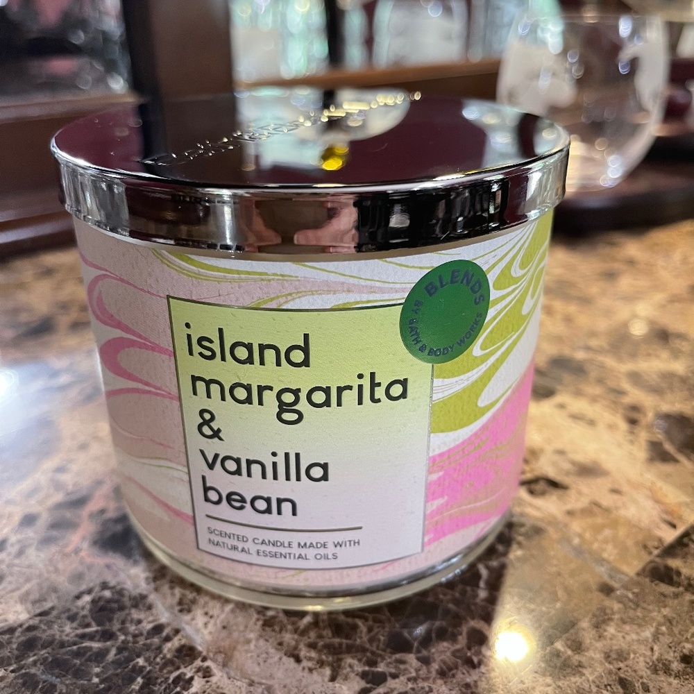 Bath and Body Works Island Margarita and Vanilla Bean 3 Wick Candle
